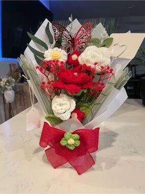 Handmade Red and White Crochet Flower Bouquet - Home Accent